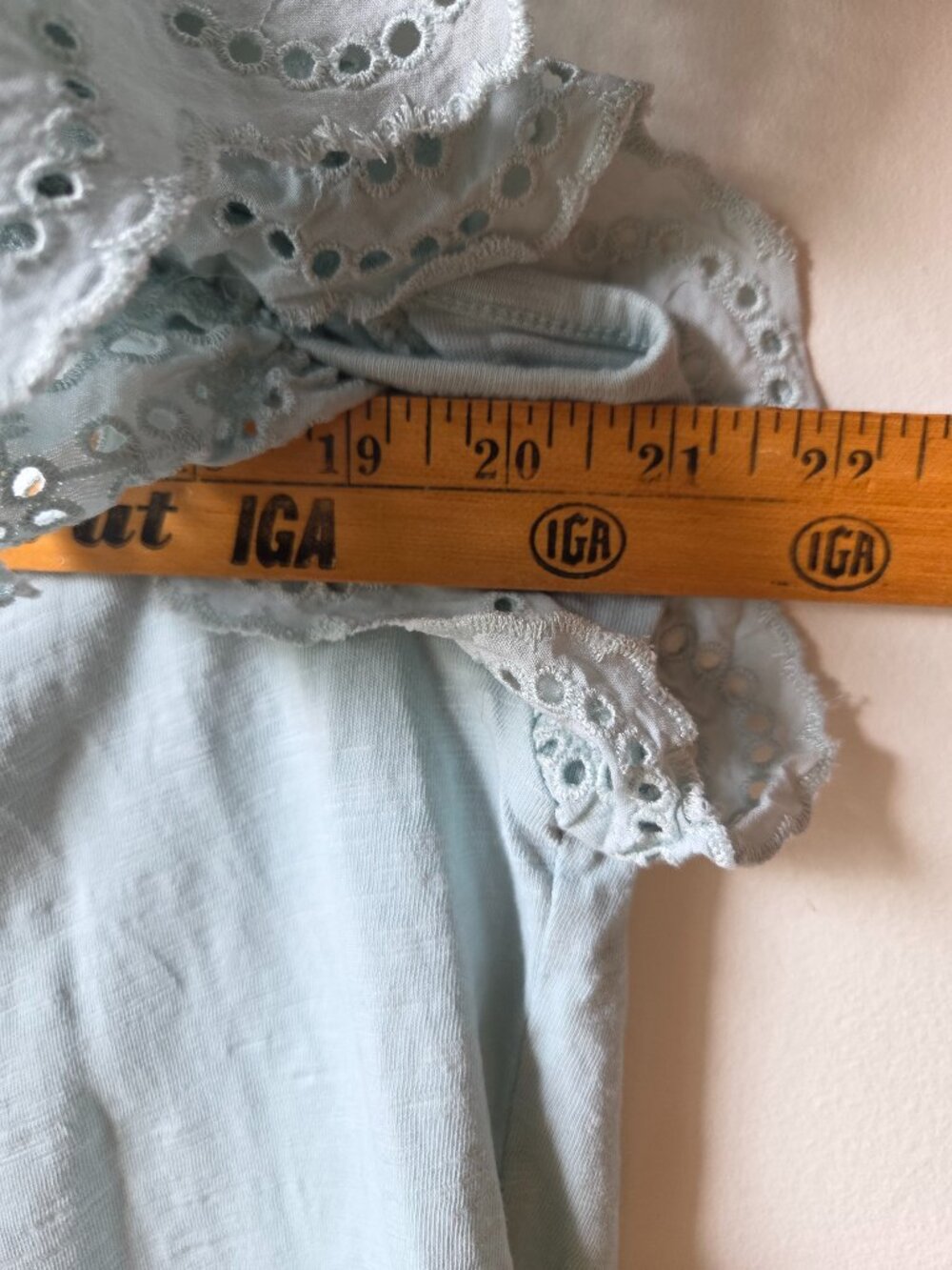 EUC J CREW COTTON BABY BLUE FLUTTER SLEEVES BRODERIE ANGLAISE TOP SIZE M - Picture 13 of 14